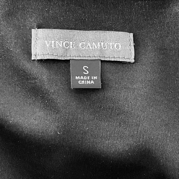 Vince Camuto Short Dolman Sleeves Top - Picture 4 of 4